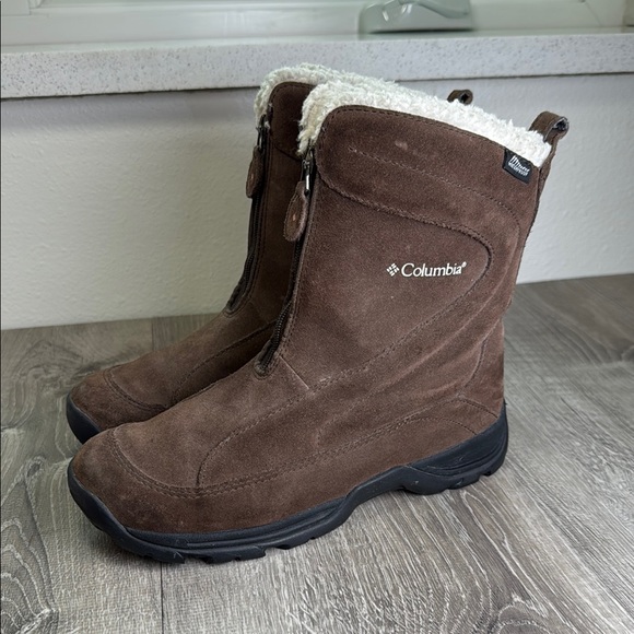 Columbia Shoes - Columbia Brown Suede Boots with Cozy Lining